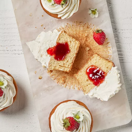 strawberry jam cupcakes